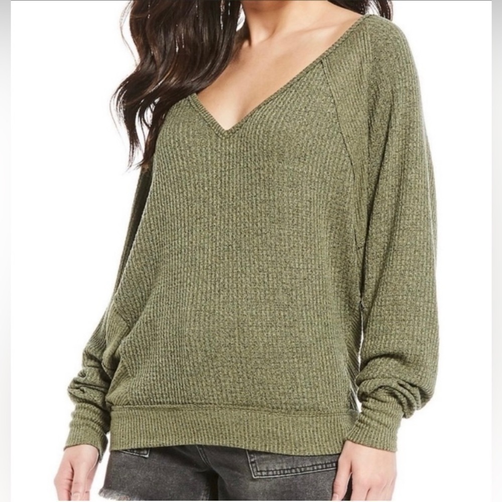 NWT Free People Santa Clara Slouchy Thermal Waffle Knit Top Army Green Size M - Picture 4 of 13